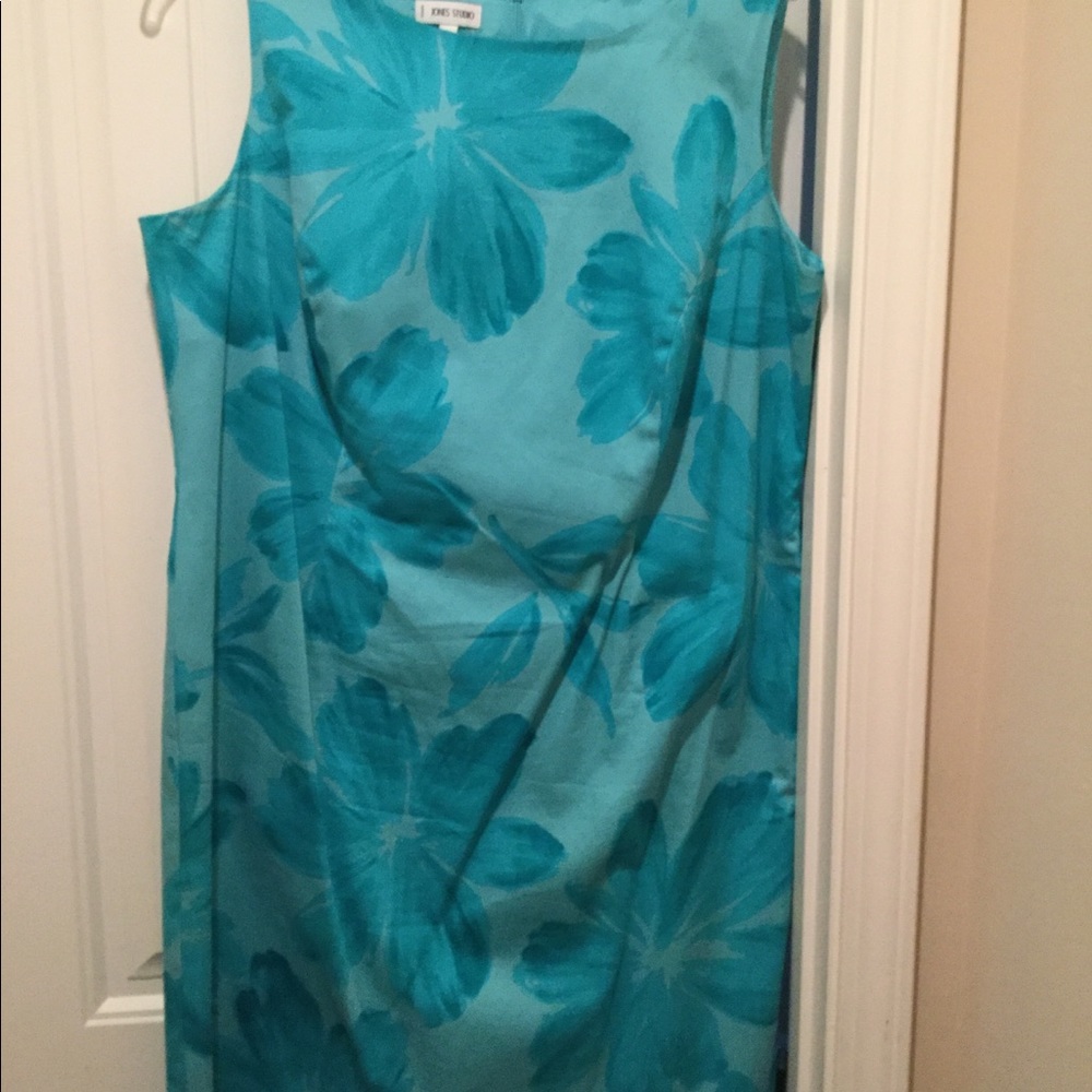 Women’s dress